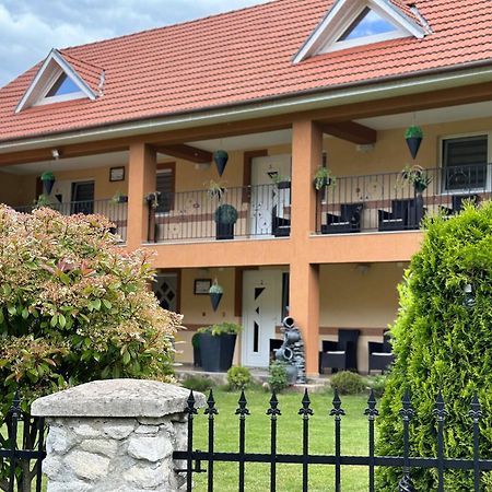 Hotel Casa Antonia Chiscau Zewnętrze zdjęcie