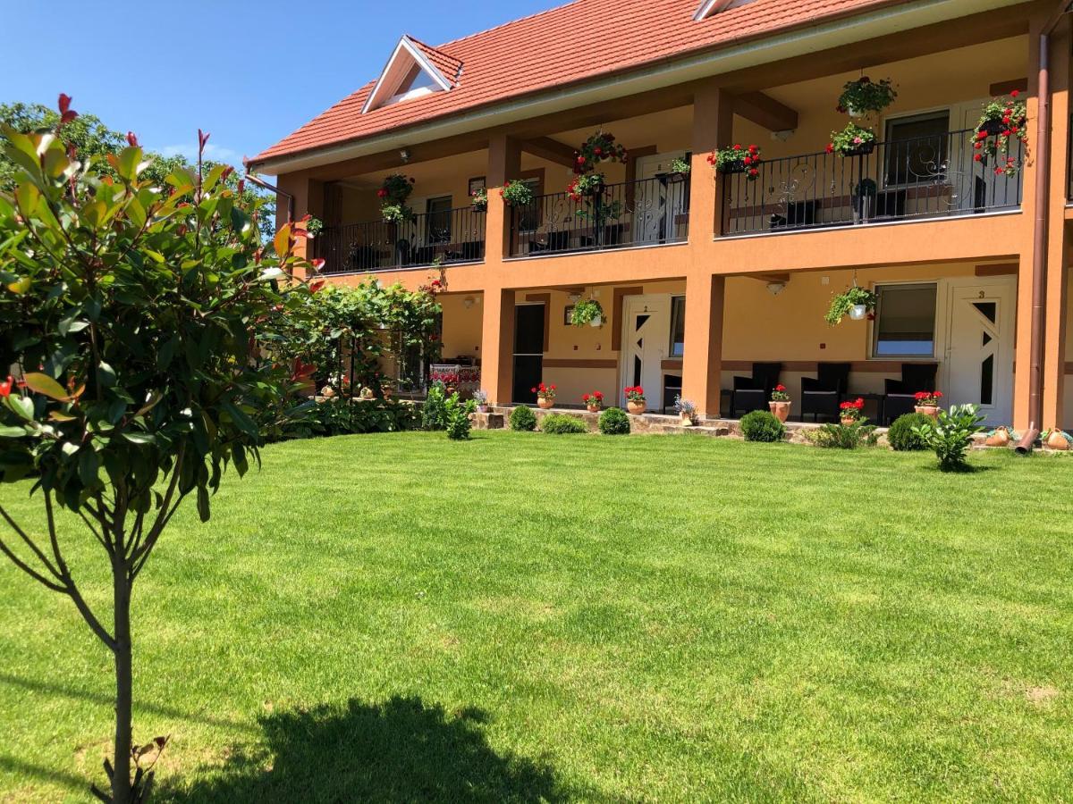 Hotel Casa Antonia Chiscau Zewnętrze zdjęcie