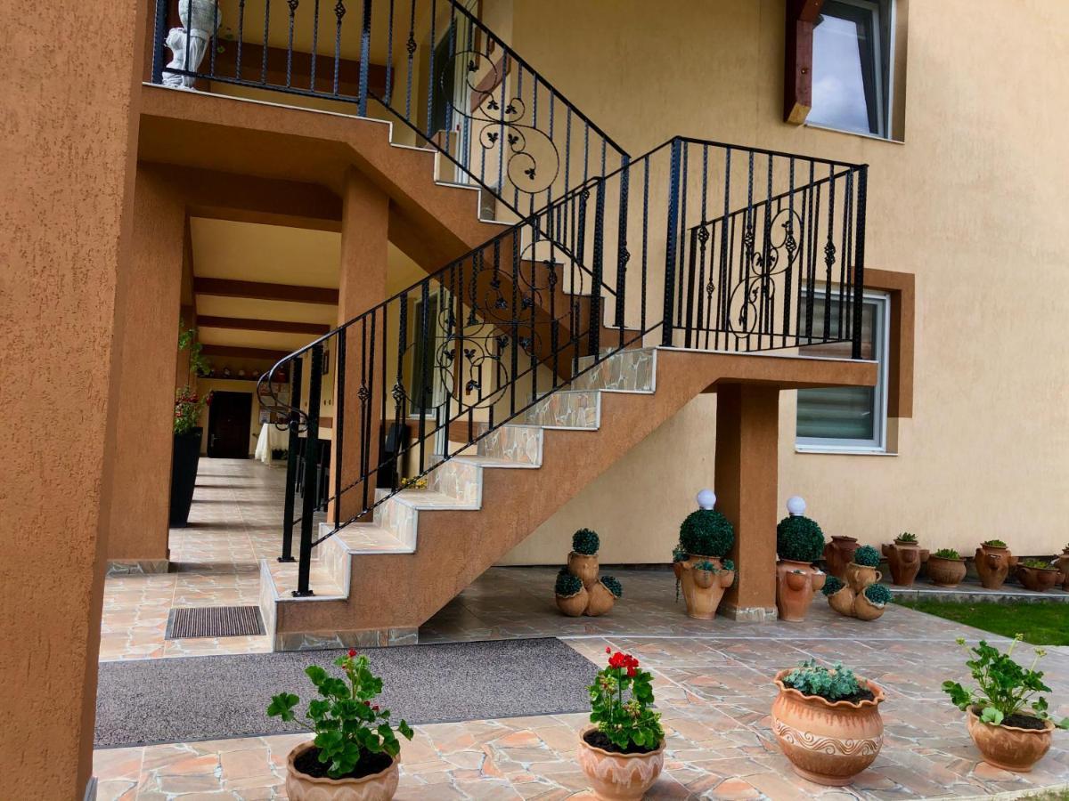Hotel Casa Antonia Chiscau Zewnętrze zdjęcie